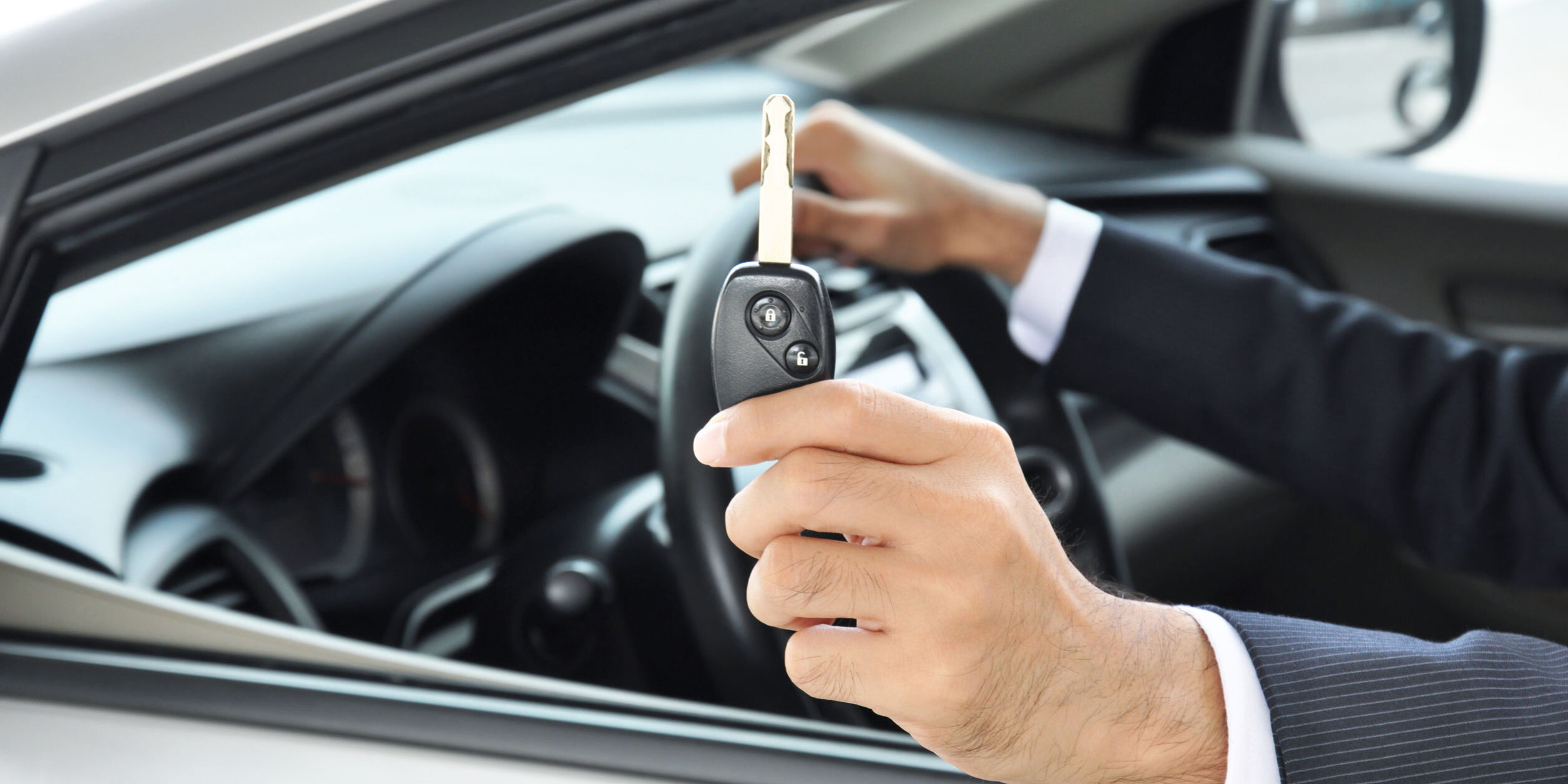 Armada kendaraan Iwan Rental Mobil yang modern dan nyaman sebagai solusi transportasi untuk berbagai kebutuhan perjalanan