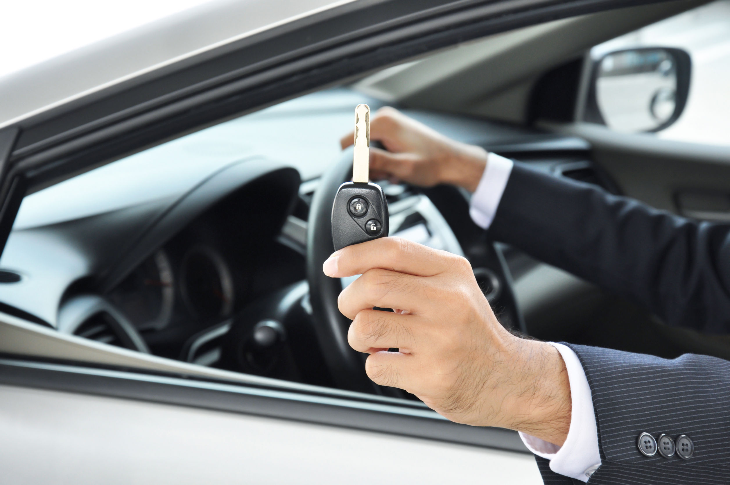 Armada kendaraan Iwan Rental Mobil yang modern dan nyaman sebagai solusi transportasi untuk berbagai kebutuhan perjalanan