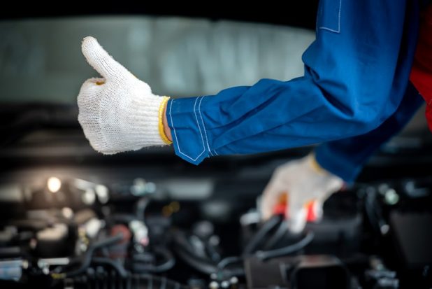 Perjalanan Anti Ribet Dimulai dari Iwan Rental Mobil. Iwan Rental Mobil menyediakan layanan sewa mobil nyaman untuk perjalanan anti ribet.