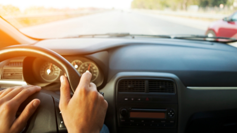 Iwan Rental Mobil, Layanan Sewa Mobil Profesional dan Berkualitas.