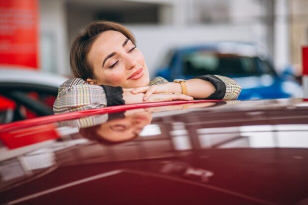 woman-chosing-car_1303-14089