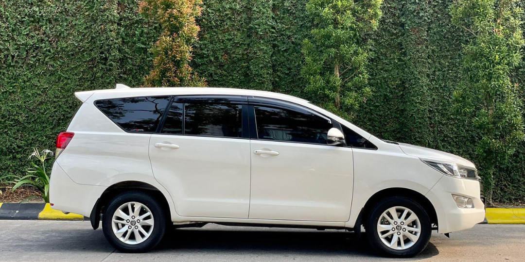 Iwan Rental Mobil menyediakan kendaraan nyaman untuk perjalanan lancar dan aman.