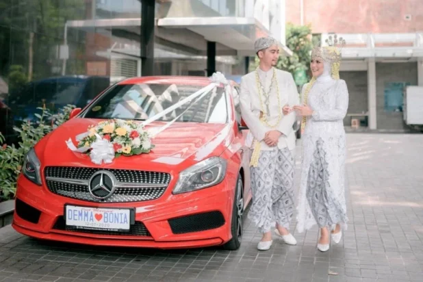 Mobil pengantin mewah Pekanbaru – Iwan Rental Mobil