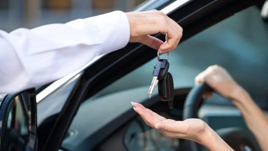 mobil rental siap dipakai untuk perjalanan dengan layanan terpercaya.