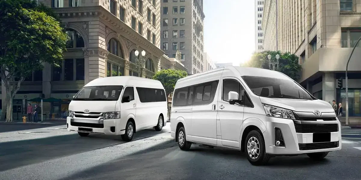 Armada mobil Iwan Rental Mobil siap digunakan untuk perjalanan bisnis dan wisata.