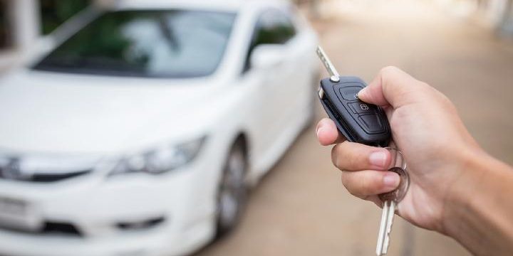 Mobil rental digunakan untuk menunjang mobilitas tinggi dan aktivitas padat sehari-hari.