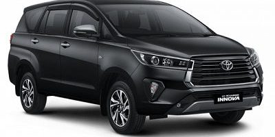 Mobil rental murah yang bersih dan nyaman siap digunakan untuk perjalanan.