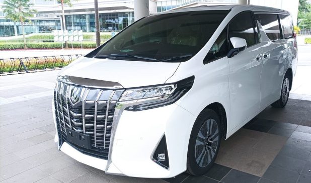 Iwan Rental Mobil memberikan perjalanan aman dan nyaman dengan armada terawat.